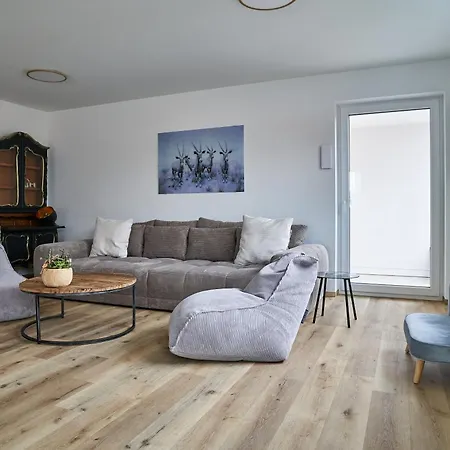 Apartment Auf Der Alten Gaertnerei Gmbh Guenzburg