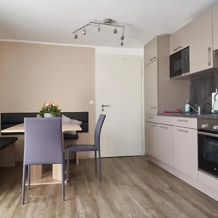Auf Der Alten Gaertnerei Gmbh Apartment Guenzburg
